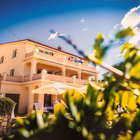 Apartment Viveniti Кленовица Экстерьер фото
