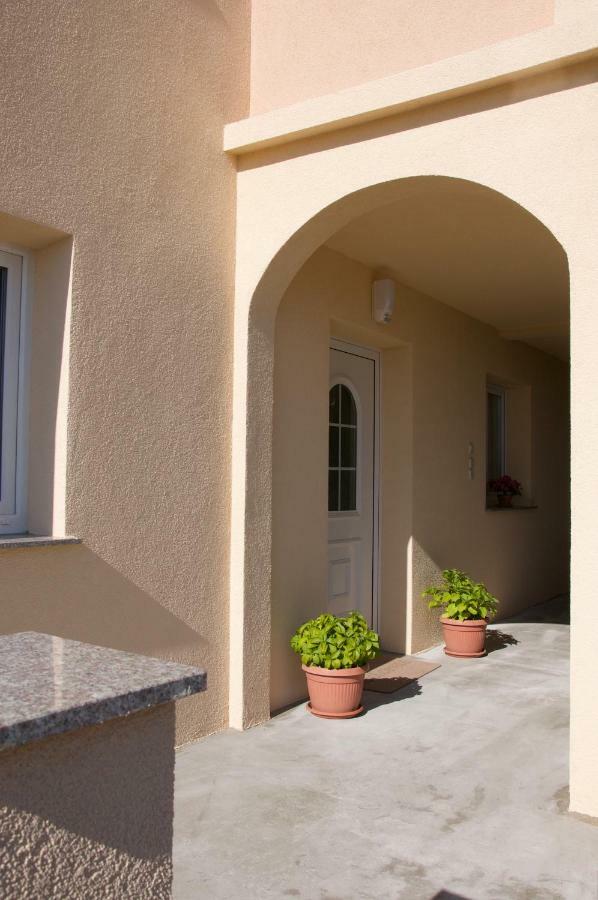 Apartment Viveniti Кленовица Экстерьер фото