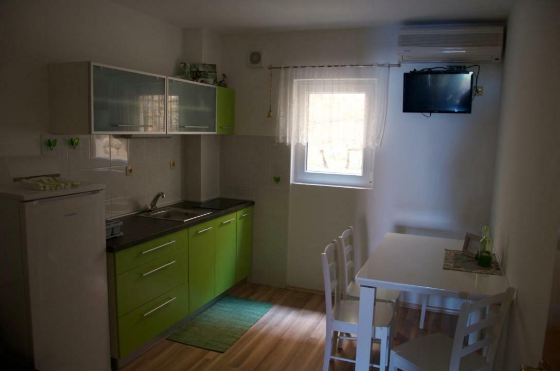 Apartment Viveniti Кленовица Экстерьер фото